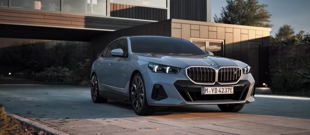 ภาพ BMW i5 จากแหล่งข้อมูลที่ตรวจสอบแล้ว
