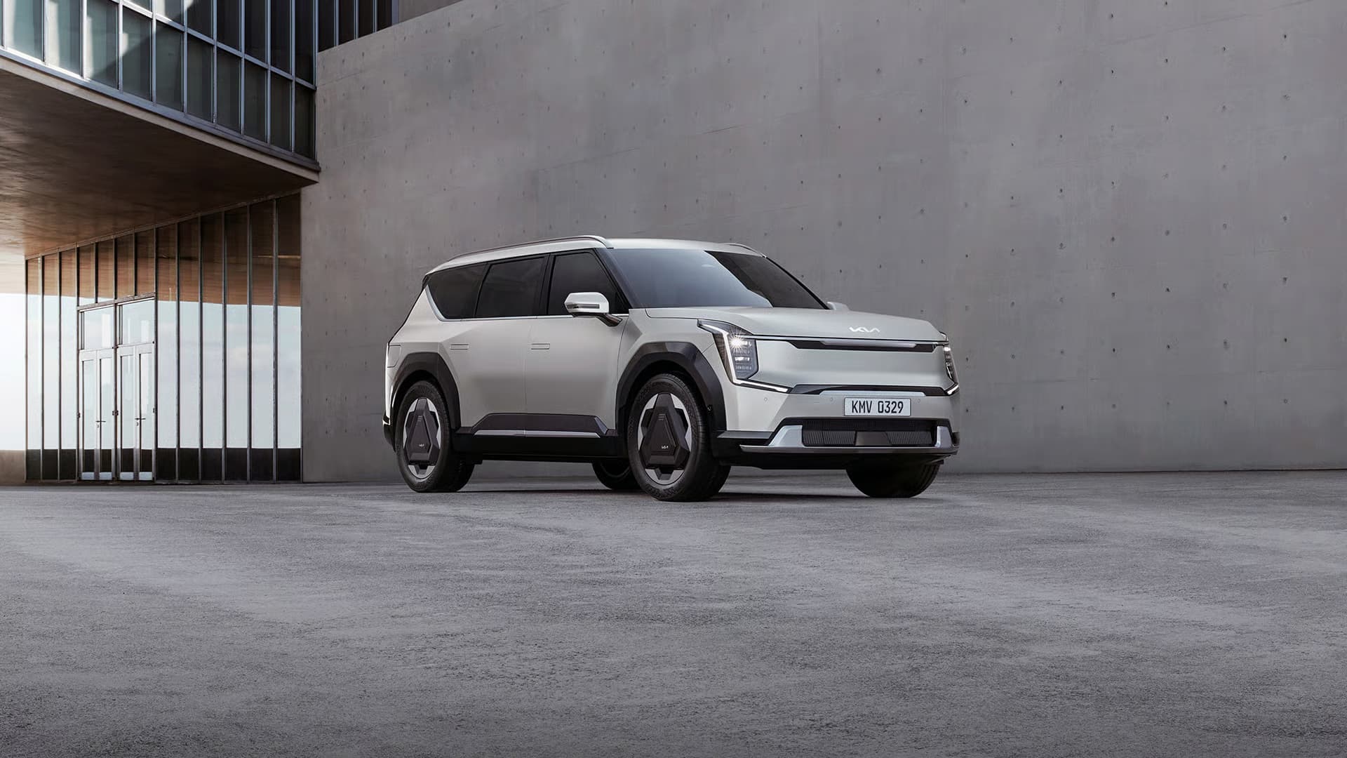 ภาพ Kia EV9 จากแหล่งข้อมูลที่ตรวจสอบแล้ว