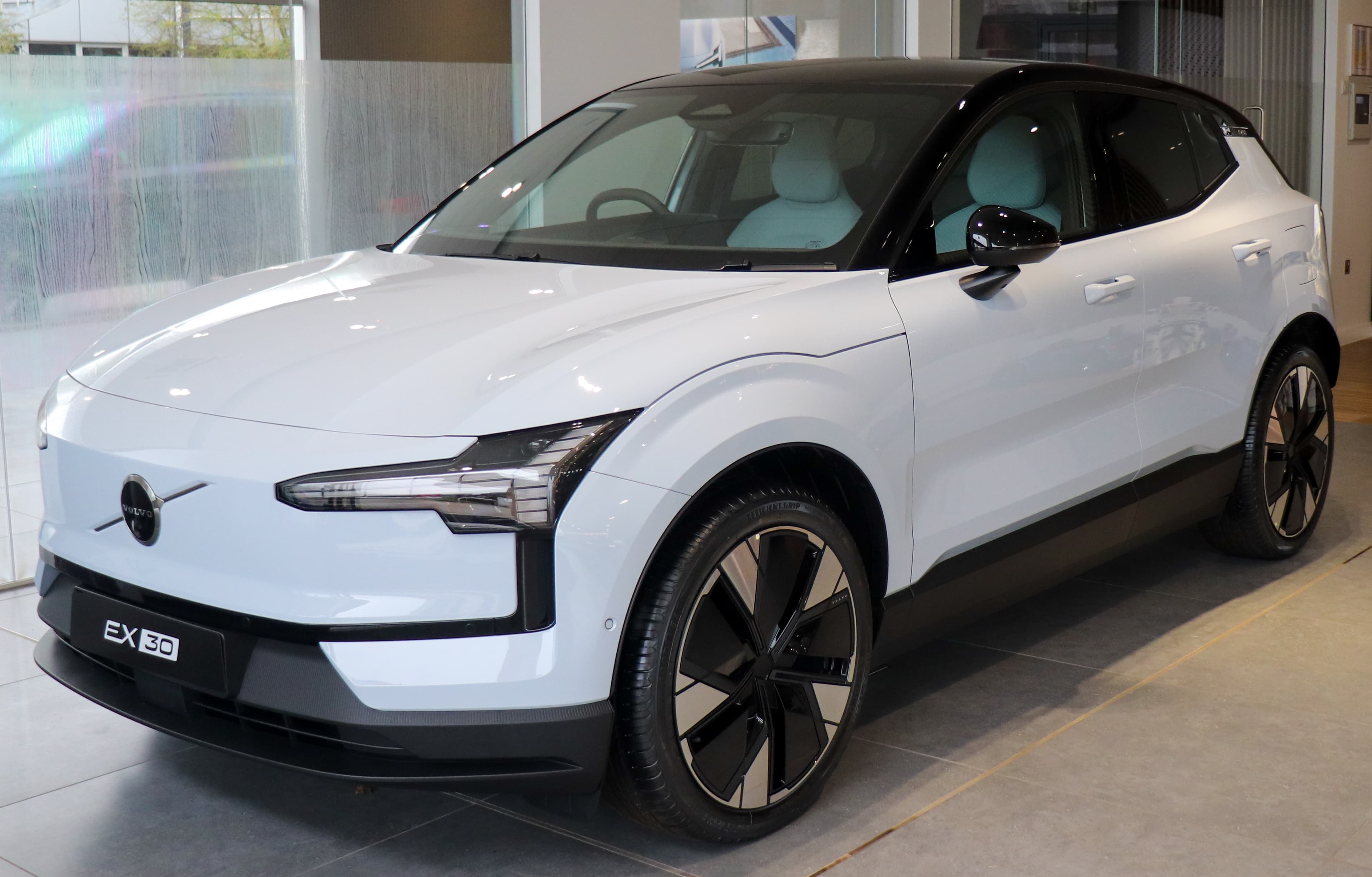 ภาพ Volvo EX30 จากแหล่งข้อมูลที่ตรวจสอบแล้ว