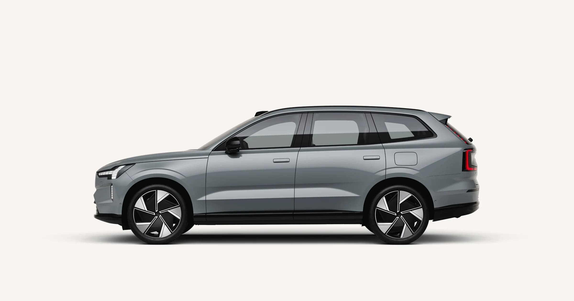 ภาพ Volvo EX90 จากแหล่งข้อมูลที่ตรวจสอบแล้ว